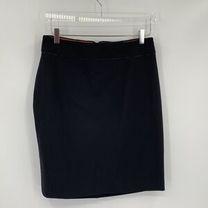 Vineyard Vines black straight pencil skirt lined satin trim vent wool blend 8